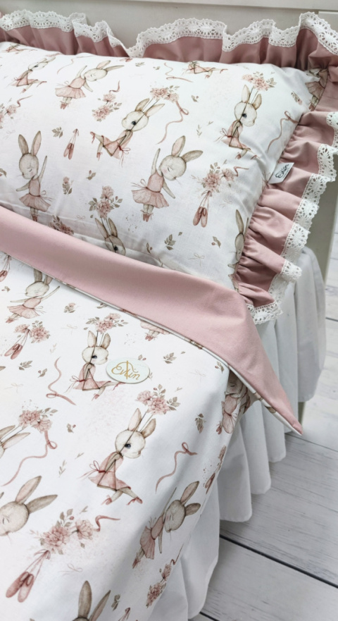 Poszewki z falbanką i koronką "Bunny Ballerina" Premium Poszewki z falbanką i koronką "Bunny Ballerina" Premium